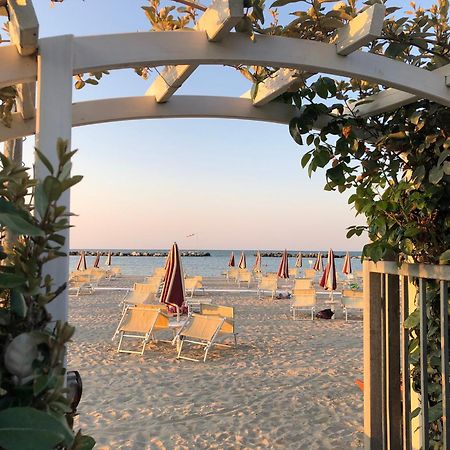 Hotel Locanda Delle Dune Bellaria-Igea Marina Exterior foto